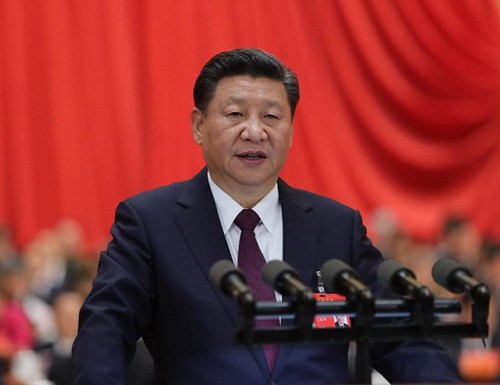 图为10月18日，习近平在中国共产党第十九次全国代表大会上作报告。新华社记者 鞠鹏 摄